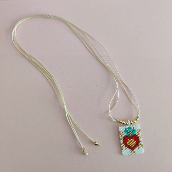 Sacred Heart Huichol seed bead necklace - Picture 2 of 4